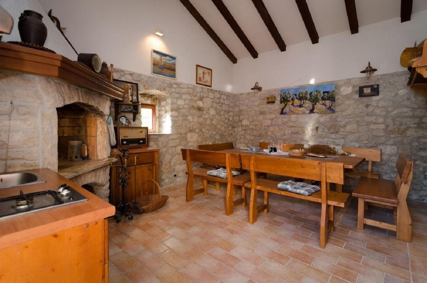 Holiday Home Old Town - Great Location ニン エクステリア 写真