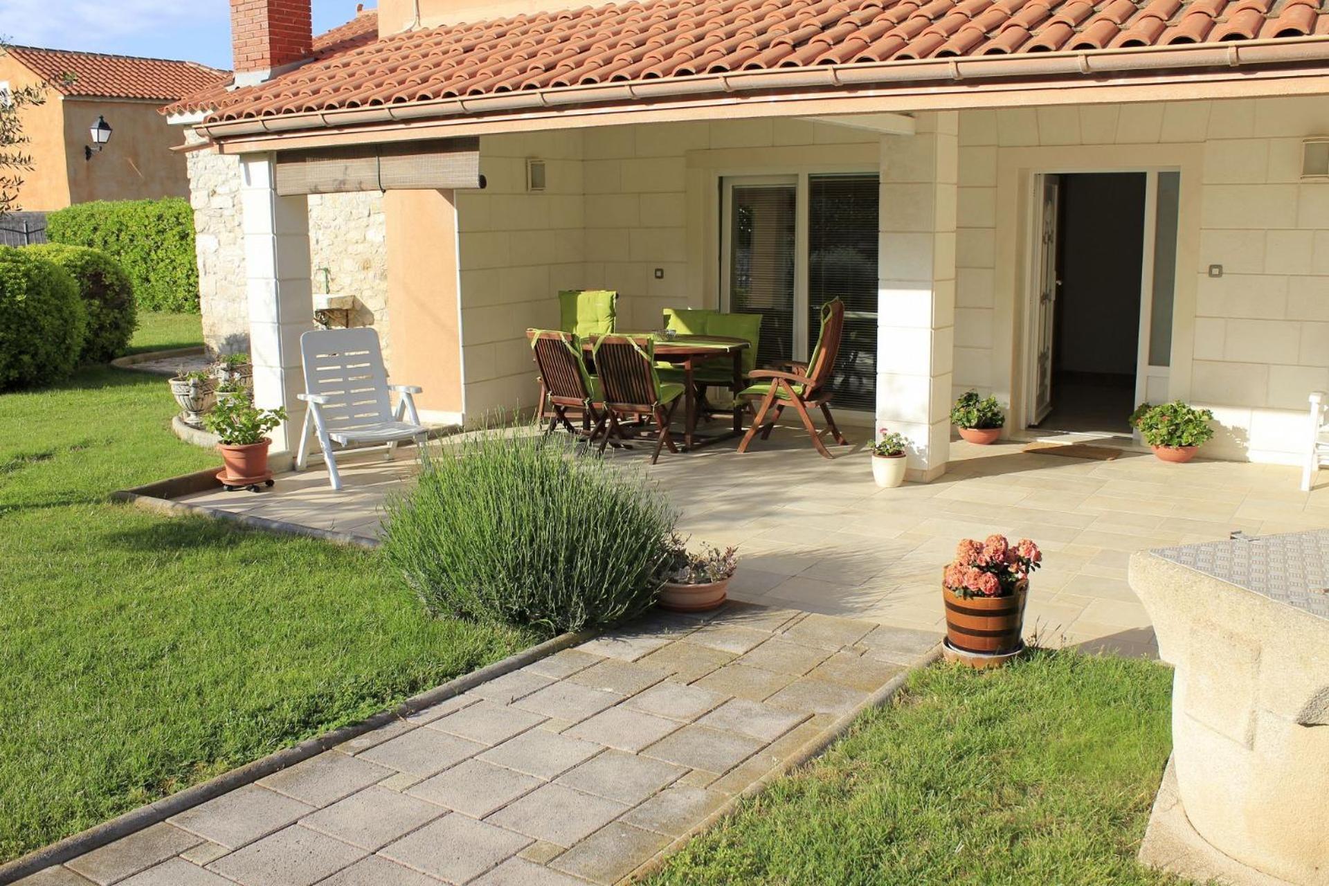 Holiday Home Old Town - Great Location ニン エクステリア 写真